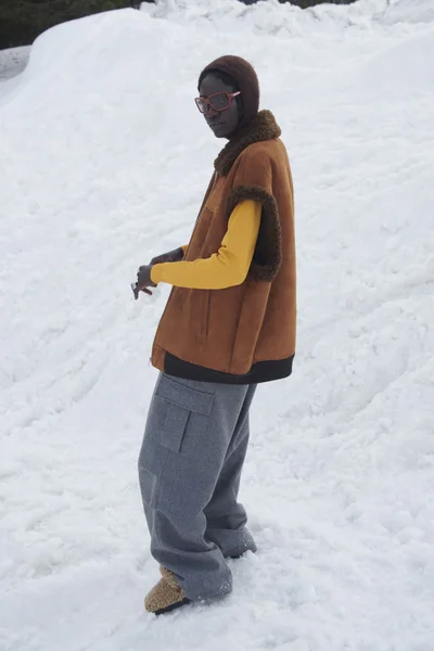 Look 32